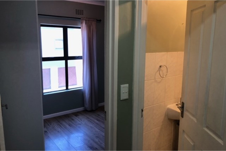 2 Bedroom Property for Sale in Parklands Western Cape